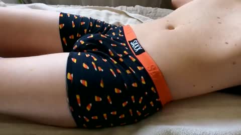 Snapshot of hugecumshots1 chatting on December 3, 2024, 10:29 pm HugeCumshots online show from December 3, 2024, 10:29 pm