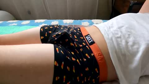 Snapshot of hugecumshots1 chatting on December 23, 2024, 10:33 pm HugeCumshots online show from December 23, 2024, 10:33 pm