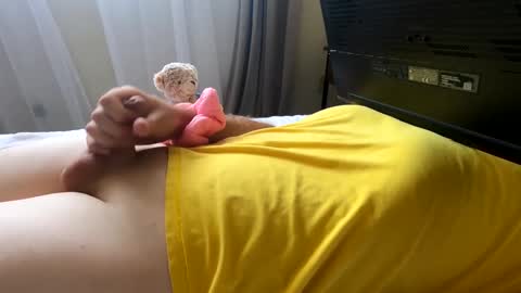 Snapshot of hugecumshots1 chatting on September 10, 2025, 10:32 pm HugeCumshots online show from September 10, 2025, 10:32 pm