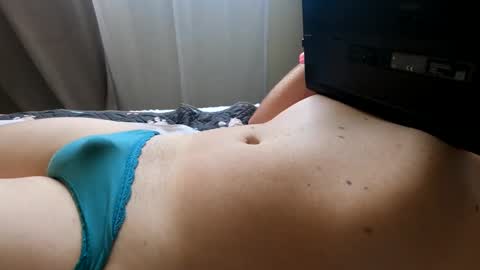 Snapshot of hugecumshots1 chatting on September 29, 2025, 10:03 pm HugeCumshots online show from September 29, 2025, 10:03 pm