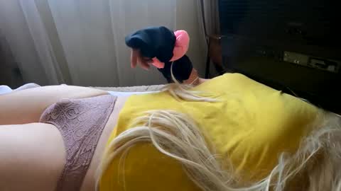 Snapshot of hugecumshots1 chatting on October 27, 2025, 10:47 pm HugeCumshots online show from October 27, 2025, 10:47 pm