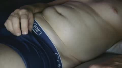 Snapshot of hugejass25 chatting on November 27, 2025, 4:03 am hugejass25 online show from November 27, 2025, 4:03 am