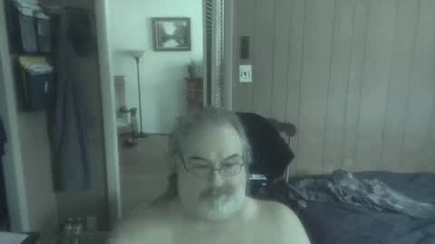 Snapshot of huggybear566 chatting on March 6, 2025, 2:40 pm lonely huggy bear online show from March 6, 2025, 2:40 pm