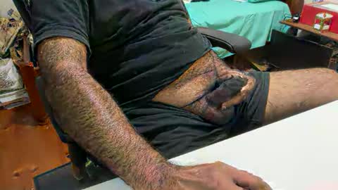 HunkyLover online show from March 4, 2026, 9:15 am