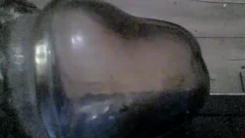 Snapshot of hugo_hug chatting on February 15, 2026, 9:22 pm David online show from February 15, 2026, 9:22 pm