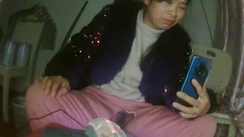 hujiajia520321431 online show from January 12, 2026, 10:04 pm