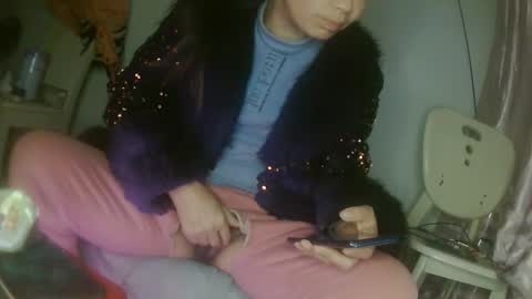 hujiajia520321431 online show from February 11, 2026, 9:42 pm