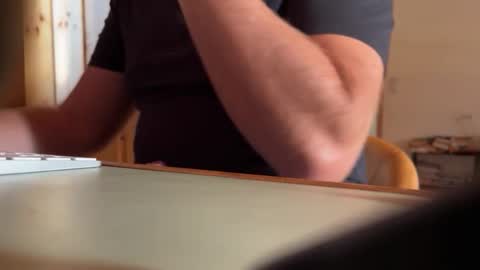 Snapshot of hukobossx chatting on October 30, 2025, 11:44 am hukobossx online show from October 30, 2025, 11:44 am