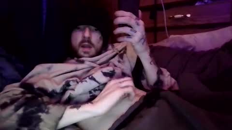 Snapshot of hungcocklg chatting on December 16, 2025, 4:17 am hungcocklg online show from December 16, 2025, 4:17 am