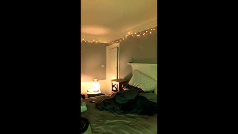 hungitalian40 online show from February 1, 2026, 1:59 am