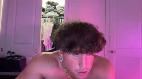 hungkingg22 online show from February 14, 2026, 5:10 pm