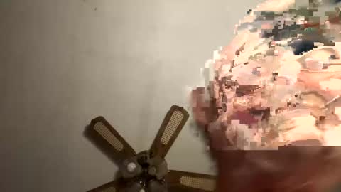 hunglow17 online show from December 6, 2024, 5:09 am