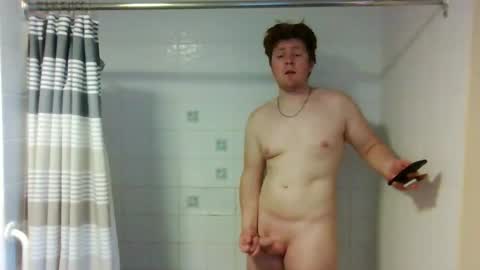hungnhard76 online show from May 13, 2026, 2:14 pm
