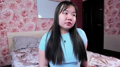 Snapshot of hungrybunny999 chatting on January 12, 2026, 3:56 am Nancy and Robert online show from January 12, 2026, 3:56 am