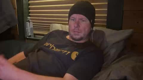 Snapshot of hungsingledad79 chatting on January 3, 2025, 9:36 am HuingsingleDad79 online show from January 3, 2025, 9:36 am