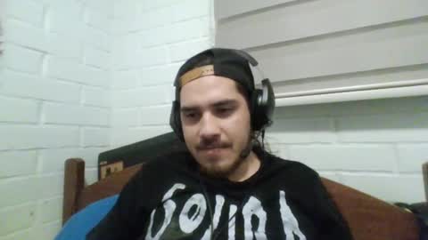 Snapshot of hungweeb chatting on January 17, 2025, 1:47 am Rod online show from January 17, 2025, 1:47 am