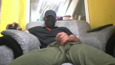 Snapshot of hunk_dominant chatting on March 3, 2025, 7:32 am hunk_dominant online show from March 3, 2025, 7:32 am