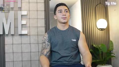 hunk_ryan online show from February 28, 2025, 3:26 pm