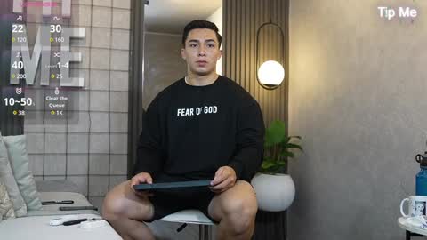 hunk_ryan online show from March 3, 2025, 12:16 pm