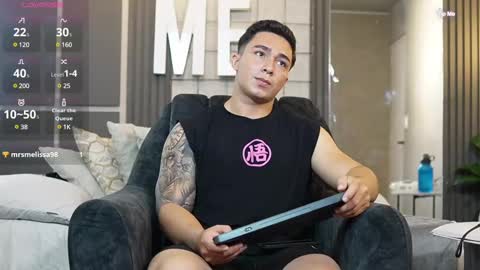 hunk_ryan online show from March 9, 2025, 3:49 pm