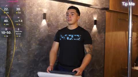 hunk_ryan online show from November 29, 2025, 12:30 pm