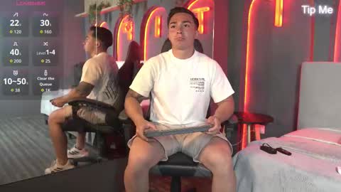 hunk_ryan online show from December 22, 2025, 12:46 pm