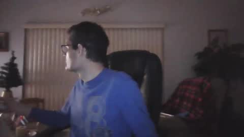 hunkmasclefad458 online show from December 10, 2024, 5:17 am