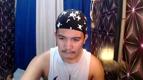 hunkylloyd online show from December 24, 2024, 3:38 am