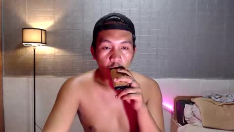 hunkylloyd online show from March 16, 2026, 5:55 am