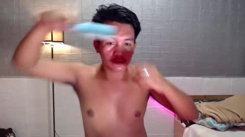 hunkylloyd online show from April 2, 2026, 6:22 am