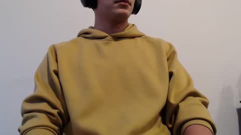 Snapshot of hunter_0026 chatting on February 11, 2025, 10:07 pm hunter_0026 online show from February 11, 2025, 10:07 pm