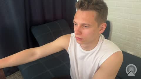 Snapshot of hunter_f1t chatting on May 27, 2026, 9:28 am Hunter online show from May 27, 2026, 9:28 am