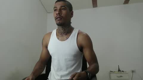 Snapshot of hunting_blondes chatting on March 22, 2026, 7:06 pm hunting_blondes online show from March 22, 2026, 7:06 pm