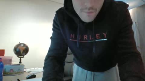 hurley7890 online show from January 28, 2025, 4:52 pm