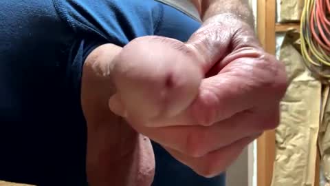 huskey300 online show from October 6, 2025, 10:29 pm