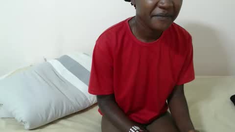 Snapshot of hyacinth_b chatting on April 12, 2026, 12:10 pm hyacinth_b online show from April 12, 2026, 12:10 pm