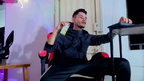 Snapshot of i_am_kelvis_ chatting on February 20, 2026, 7:54 am kelvis online show from February 20, 2026, 7:54 am