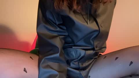 Olive online show from October 4, 2025, 2:09 am