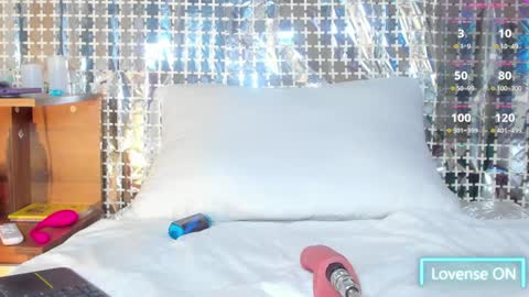 Snapshot of iam_iisabela chatting on December 28, 2024, 5:23 am Isa online show from December 28, 2024, 5:23 am