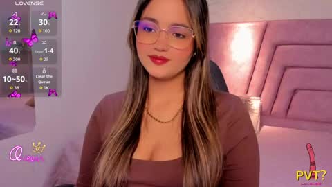 iam_lina online show from April 13, 2026, 1:16 pm