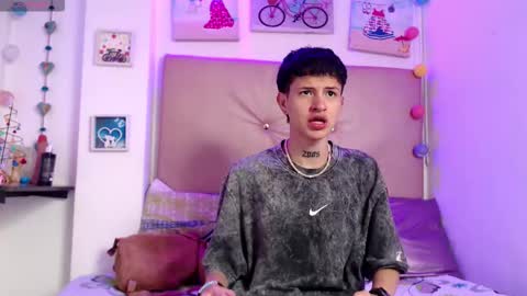 iam_lukas__ online show from December 20, 2025, 1:51 pm