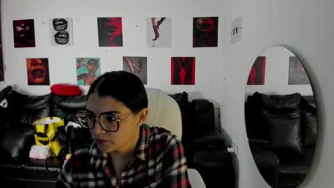 Snapshot of iam_sammy_01 chatting on November 19, 2025, 12:16 pm Sammy online show from November 19, 2025, 12:16 pm