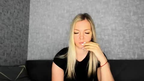 Venus online show from April 7, 2026, 9:43 am