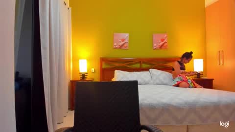 iam_your_fantasy online show from December 16, 2024, 11:18 pm