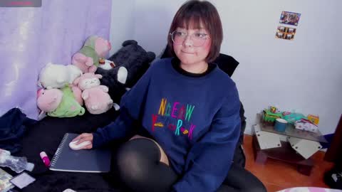 Snapshot of iam_zoechan chatting on January 24, 2025, 3:43 am Zoe 3 online show from January 24, 2025, 3:43 am