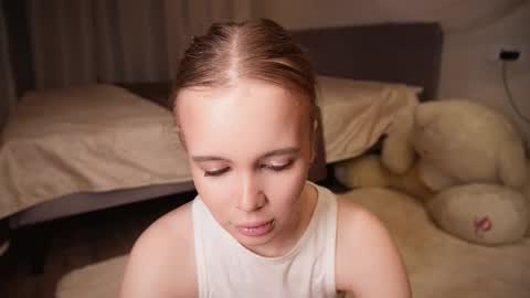 Claire online show from December 14, 2025, 10:03 pm