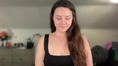 Crystal online show from March 27, 2026, 8:59 am