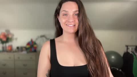 Crystal online show from April 2, 2026, 3:26 am