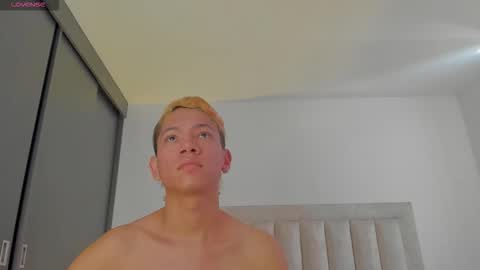 Juliiiiian online show from November 17, 2025, 12:22 pm