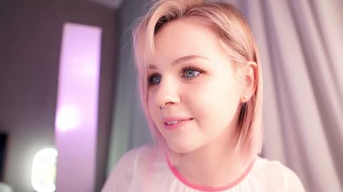 Nina  online show from February 2, 2025, 8:51 pm